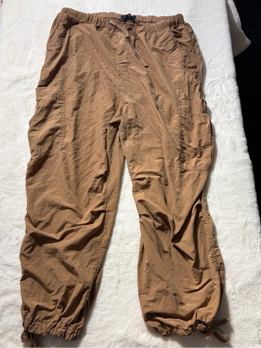 Aeropostale Women's Tan Cargo Jogger Pants